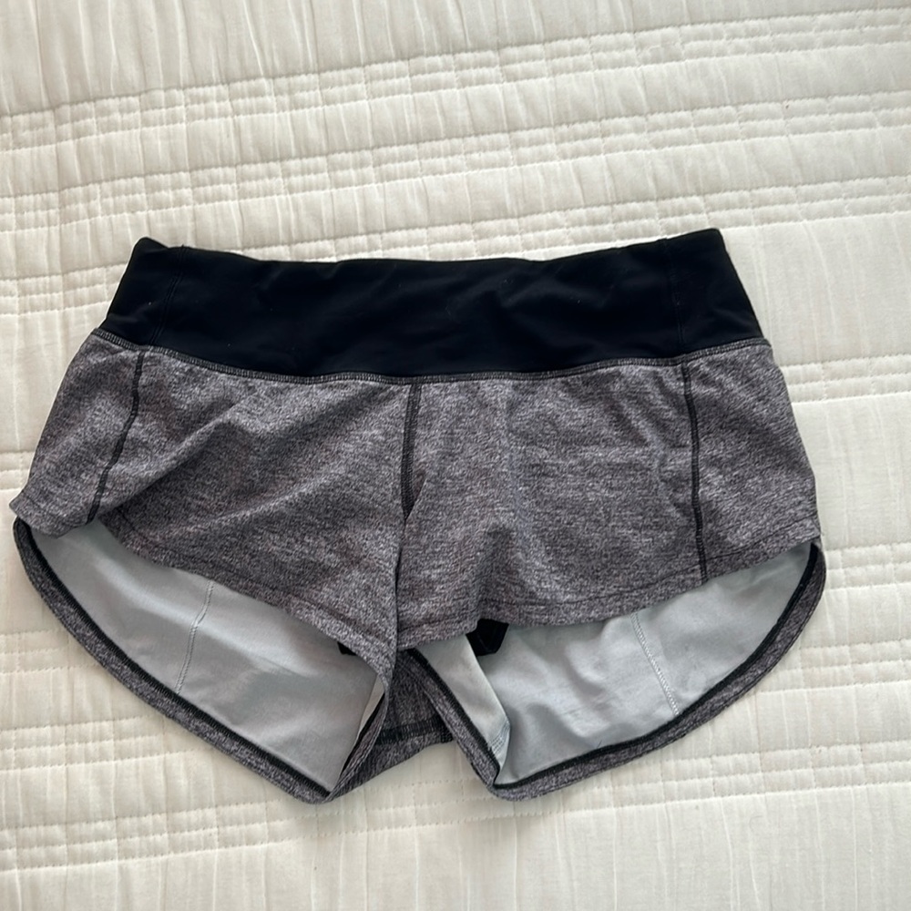 Lululemon Low Rise 2.5 Speed Up Shorts